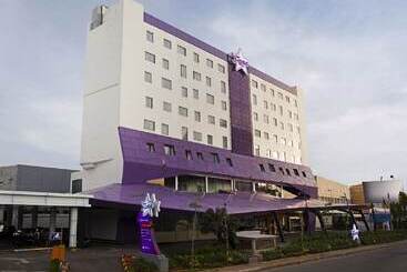 Fame Hotel Gading Serpong