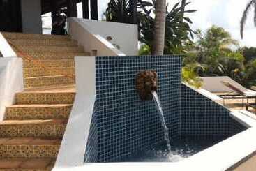 تختخواب و صبحانه Dos Bahias