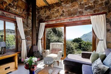 별장 Leopardstone Hill