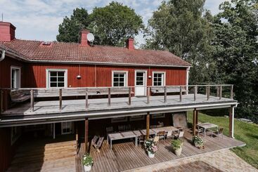 Mökkimajoitus ödevata Gårdshotell