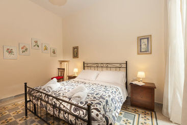 פנסיון Betty Holiday Valadier