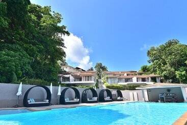 هتل Asara Private Beach Resort