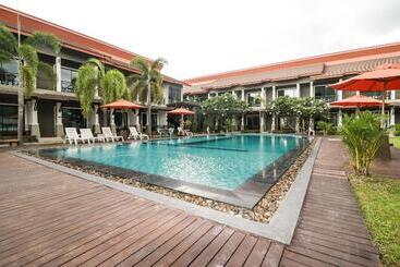 Hotelli P  Private Resort Cha Am