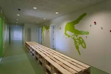 Youth Hostel Non Stop Inn By Irrisarri Land