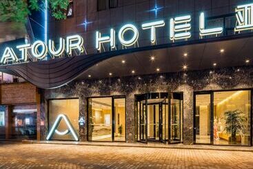 Atour Hotel Nanjing Road Small White Building Tianjin