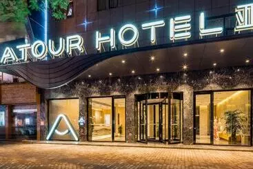 Atour Hotel Nanjing Road Small White Building Tianjin
