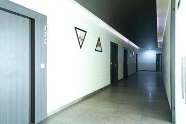 Hotell Collection O Laj Regency