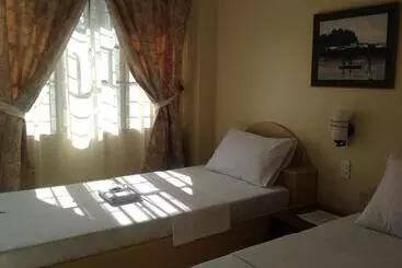 Hotelli Danel Pensionne House