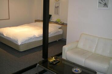 בית מלון כפרי Niseko Youraku