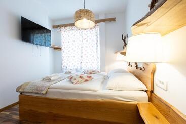 هاستل Central Bled House