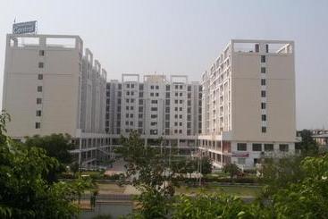 فندق Starlit Suites