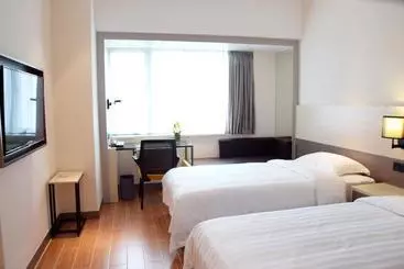 هتل Yes  Inn