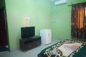 هتل Sylvia S Place