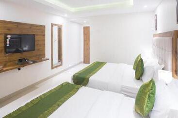 Hotel Treebo Amber International