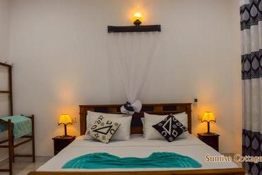 Hotel Sunrise Cottage