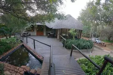 Tuskers Bush Lodge B&b