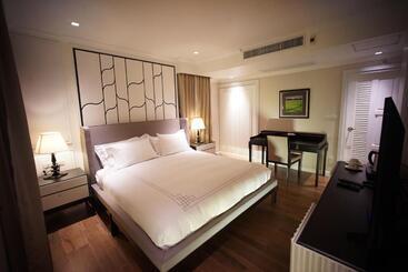 酒店 Nirvanan House