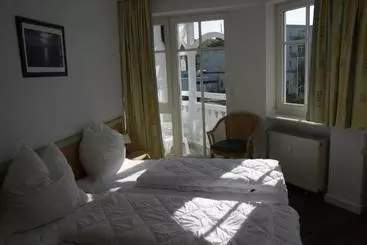 リゾートホテル Ferienwohnung In Sellin _ Seepark
