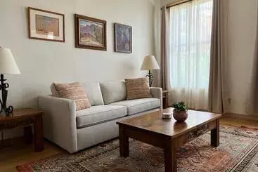 ホテル Canyon Rose Suites