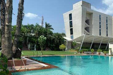 אתר נופש Lch Fitness