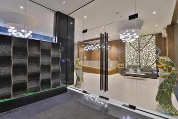 هتل Elements Surat