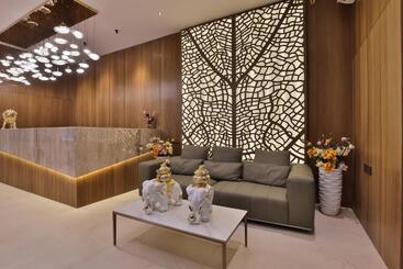 هتل Elements Surat