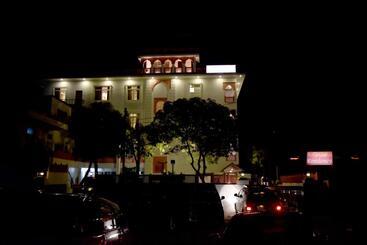 Hotel Triveni Residency