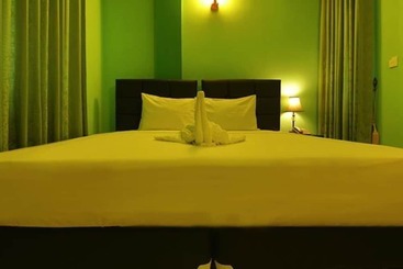 Bed and Breakfast Grace Beach Inn