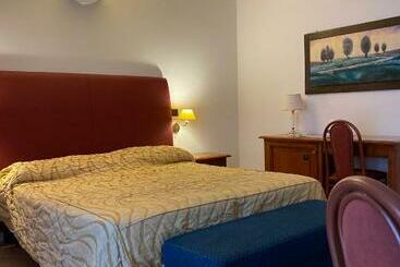 בית מלון כפרי Lion S