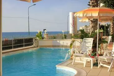 Hotel Lion S