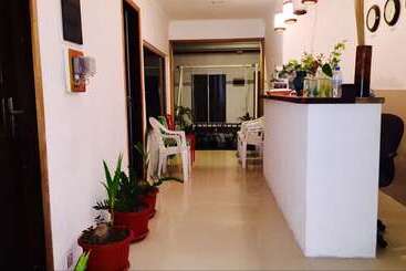 פנסיון Reyva Inn