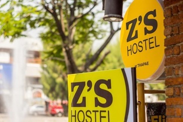 Z S Hostel At Tha Phae Gate