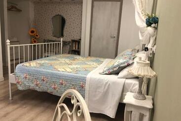 تختخواب و صبحانه Residenza Fiori Di Grano