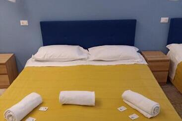 ベッドアンドブレックファースト Affittacamere Novoli