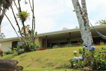 Отель Establo Arenal Lodge