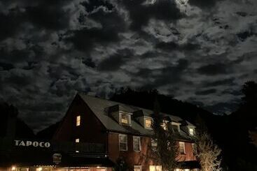 ホテル Historic Tapoco Lodge