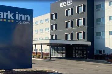 Hotel Park Inn By Radisson Edmonton Airport
