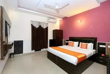 Hotel Preet