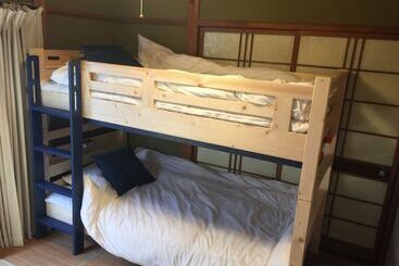 Pansiyon Wakayama Guest House Shido