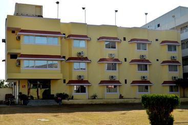 בית מלון כפרי Oyo 6327  Hill View