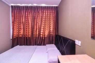 Hotell Spot On 89630 Hilltop Room