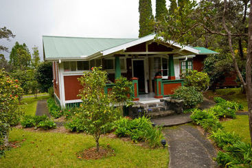 Volcano Teapot Cottage