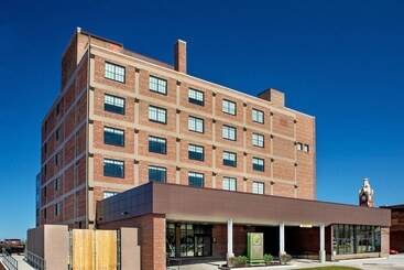 Otel Element Moline