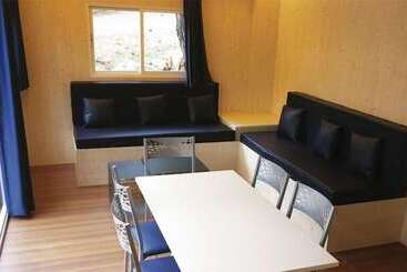 בקתות Camping Cala Montgó