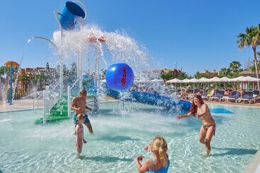 Aparthotel Ciudad Laurel