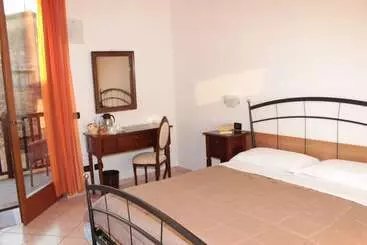 Hotelli Albergo Navene