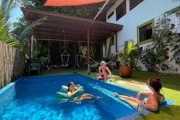 هتل Villas Jacquelina