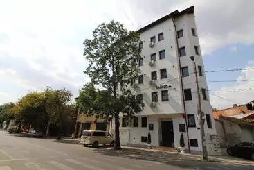 Avenue Parliament Old Town   Avenue Hotels