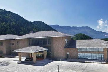 Отель Howard Johnson Huaihai Resort Lushan