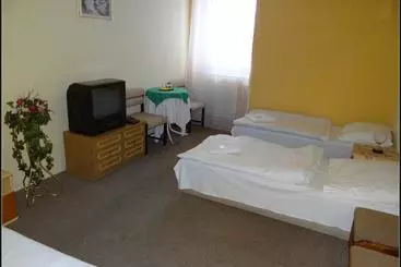 Hotelli Zlatý K í